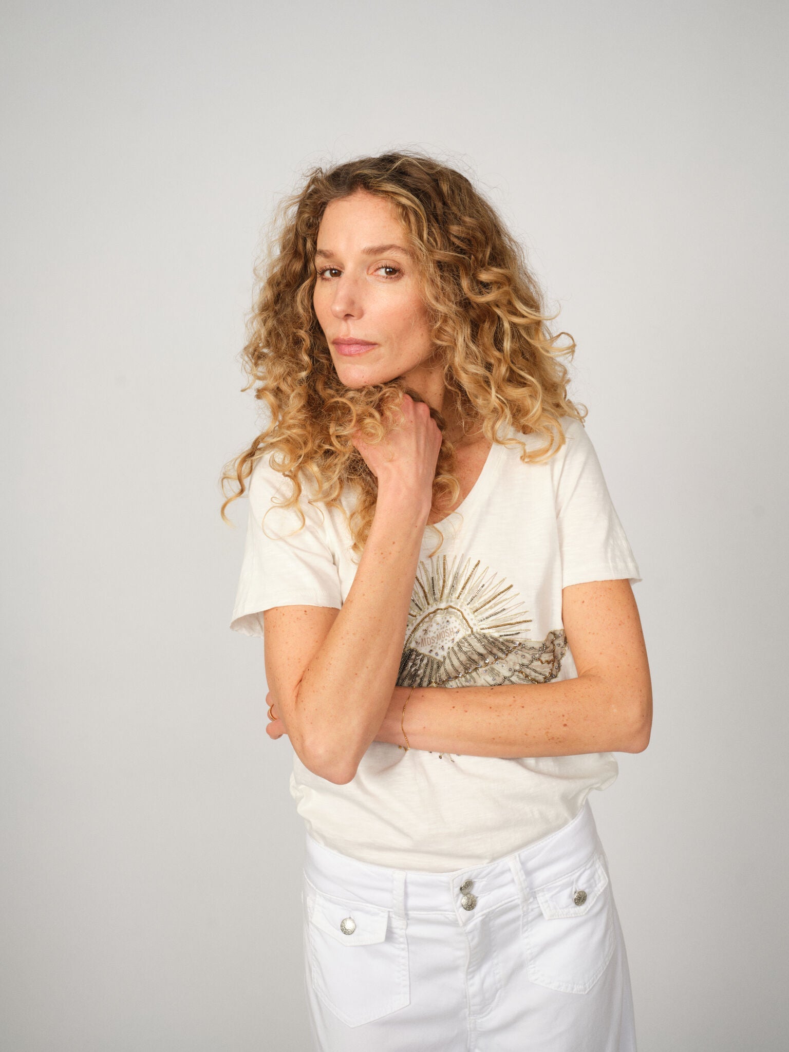 Modelshot / Celadon Tint / Detail